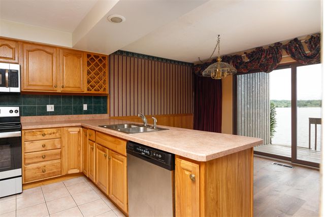 873 Cliffs Drive 105, Ypsilanti, MI 48198