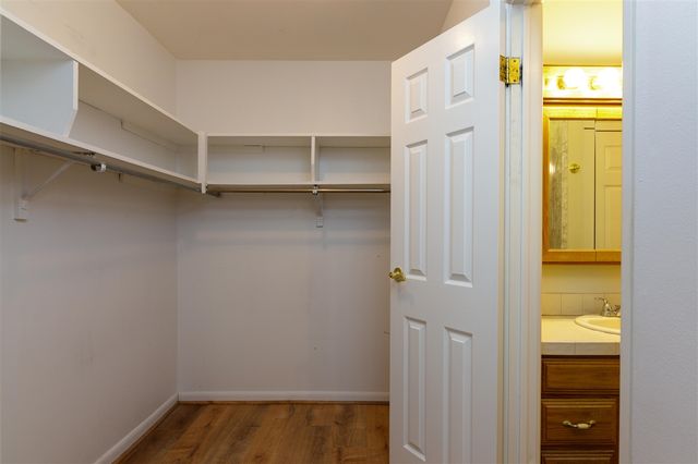 873 Cliffs Drive 105, Ypsilanti, MI 48198