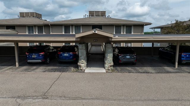 873 Cliffs Drive 105, Ypsilanti, MI 48198