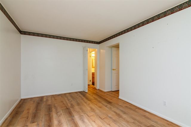 873 Cliffs Drive 105, Ypsilanti, MI 48198