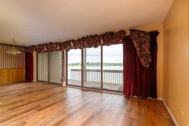 873 Cliffs Drive 105, Ypsilanti, MI 48198