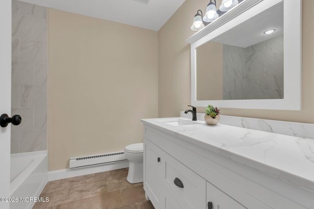 598B Lake Point Drive, Lakewood, NJ 08701