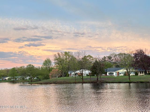 598B Lake Point Drive, Lakewood, NJ 08701