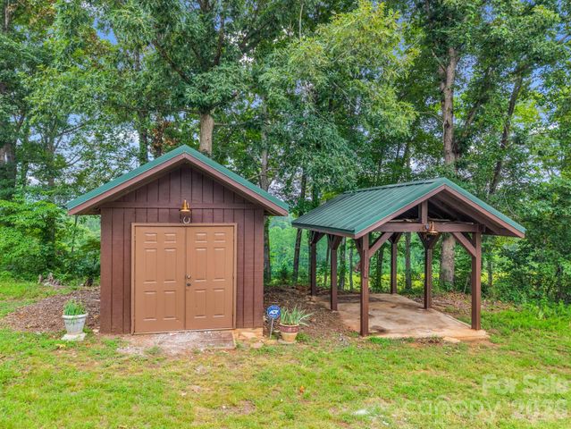 1054 Rainbow Rapids Road, Rutherfordton, NC 28139