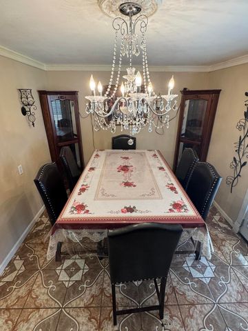 1311 Ave G, Hale Center, TX 79041