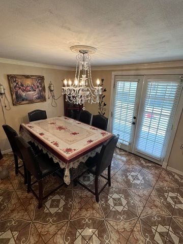 1311 Ave G, Hale Center, TX 79041