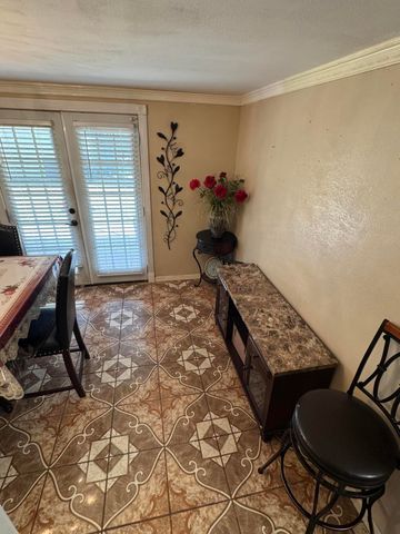 1311 Ave G, Hale Center, TX 79041