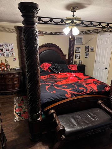 1311 Ave G, Hale Center, TX 79041