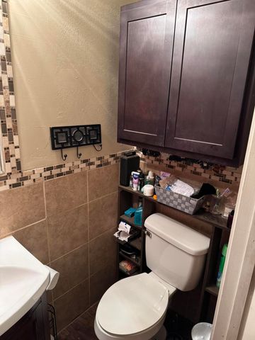 1311 Ave G, Hale Center, TX 79041