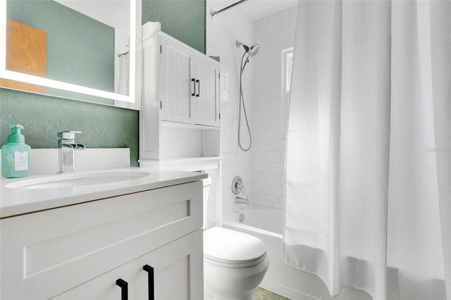 2105 S PALMETTO AVENUE, Sanford, FL 32771