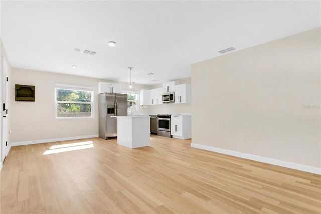 2105 S PALMETTO AVENUE, Sanford, FL 32771