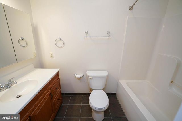 18 N PENNSYLVANIA AVE #203, Delmar, DE 19940
