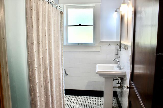 701 W SWANN AVENUE 1, Tampa, FL 33606