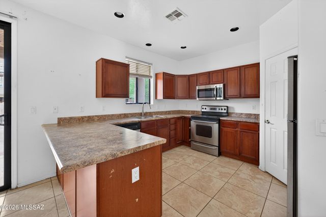 451 E Placita Costana, Sahuarita, AZ 85629