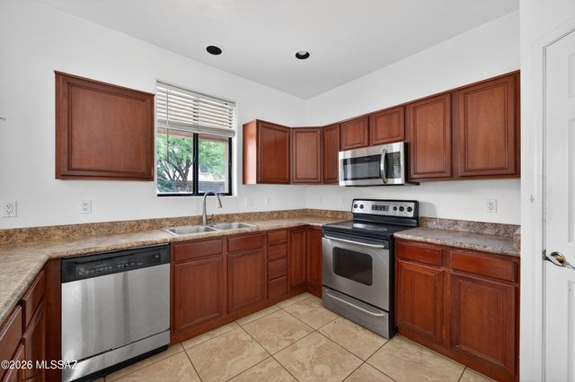451 E Placita Costana, Sahuarita, AZ 85629