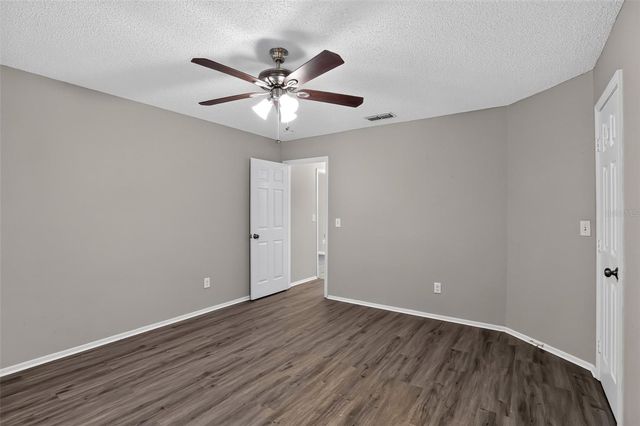 26430 SLEEPY HOLLOW STREET, Mount Plymouth, FL 32776