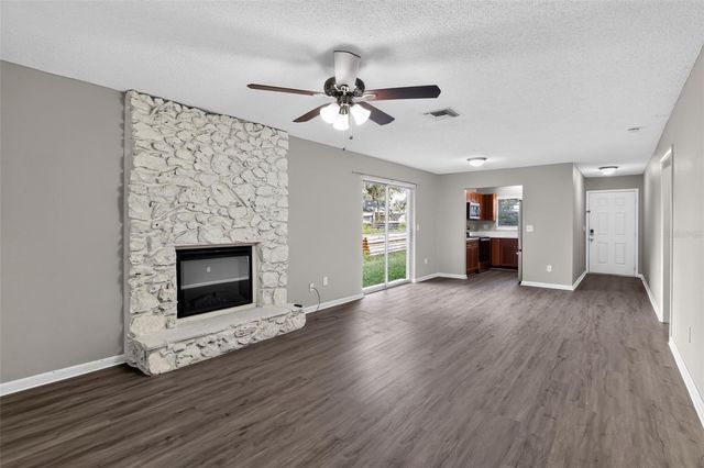 26430 SLEEPY HOLLOW STREET, Mount Plymouth, FL 32776