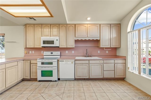 2336 Shadow Canyon Drive, Bullhead City, AZ 86442