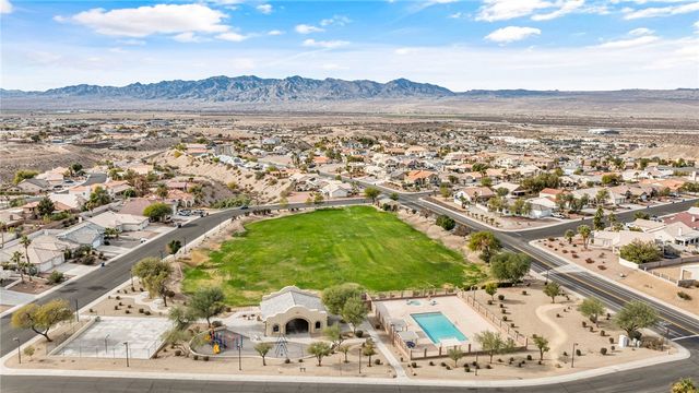 2336 Shadow Canyon Drive, Bullhead City, AZ 86442