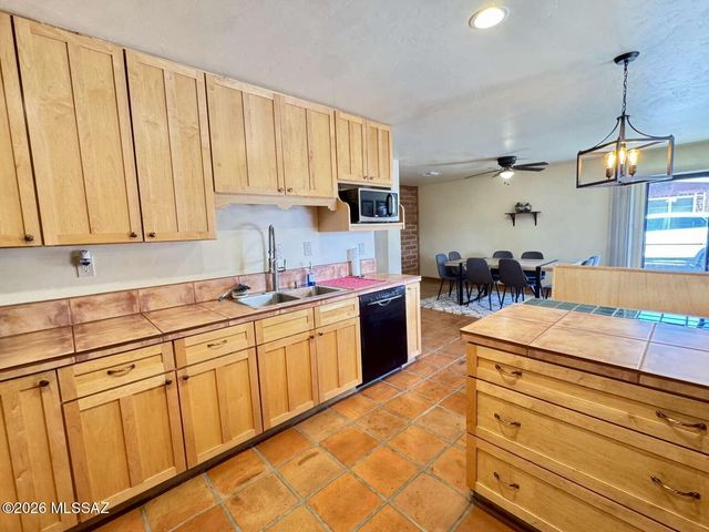 3317 N El Burrito Avenue, Tucson, AZ 85705