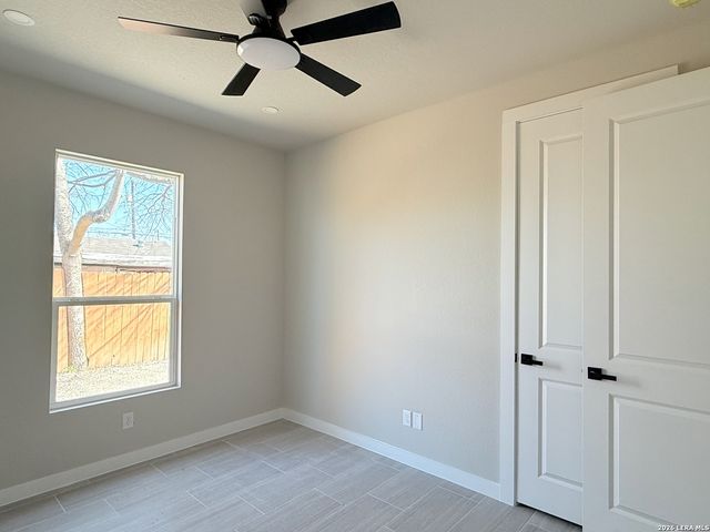 810 S San Eduardo Ave., San Antonio, TX 78228