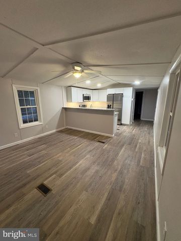 298 E CHERRY DR, Magnolia, DE 19962