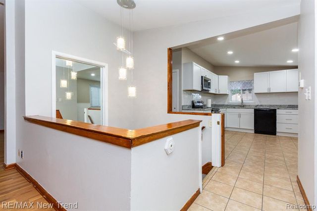 30604 Ann Arbor Trail, Westland, MI 48185