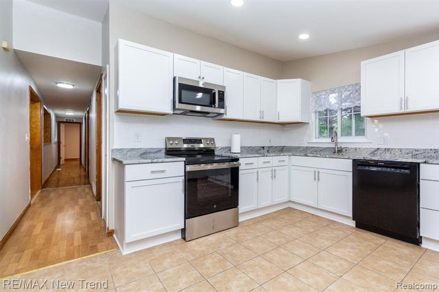 30604 Ann Arbor Trail, Westland, MI 48185