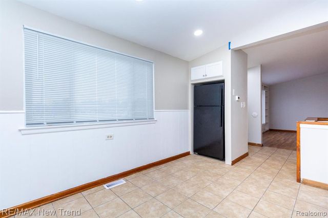 30604 Ann Arbor Trail, Westland, MI 48185