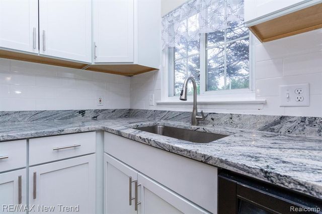 30604 Ann Arbor Trail, Westland, MI 48185