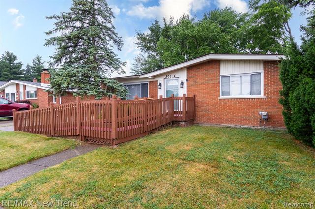 30604 Ann Arbor Trail, Westland, MI 48185