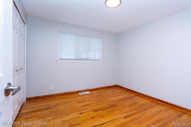 30604 Ann Arbor Trail, Westland, MI 48185