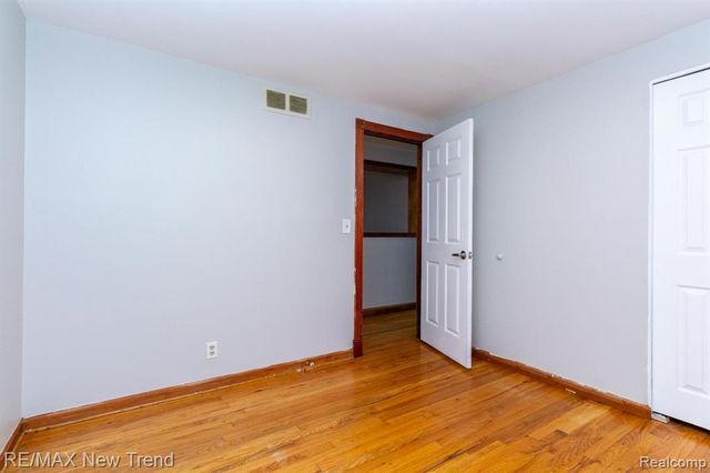 30604 Ann Arbor Trail, Westland, MI 48185