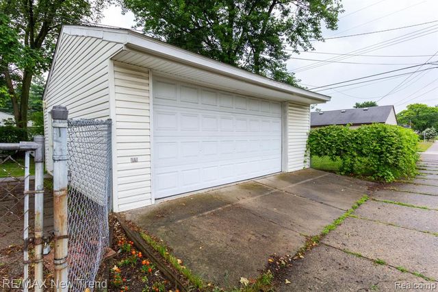 30604 Ann Arbor Trail, Westland, MI 48185