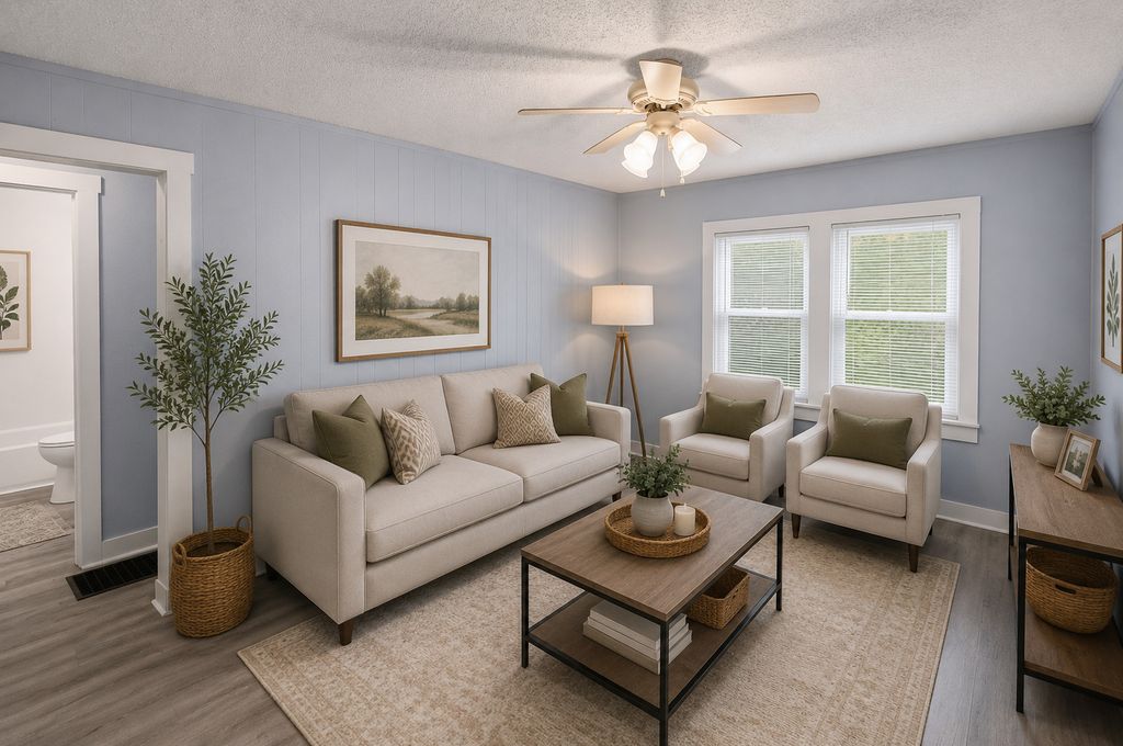 Image 8 of property listing at 506 E Elm Street, Salem, IL 62881