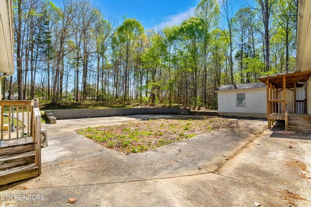 1502 Donna Drive, Lenoir City, TN 37771