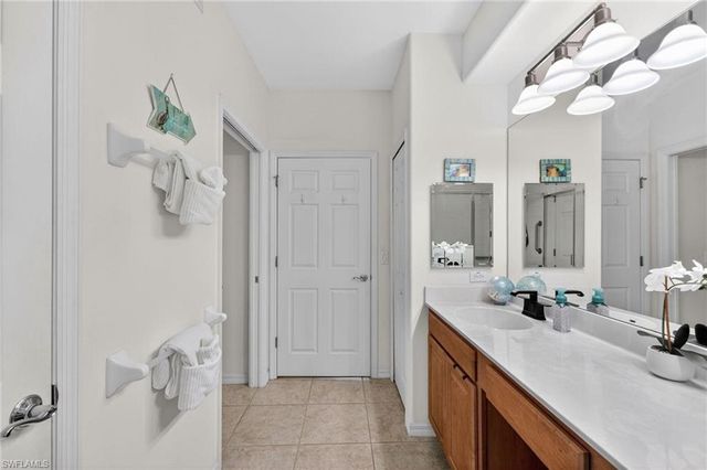2656 Somerville LOOP 1102, Cape Coral, FL 33991