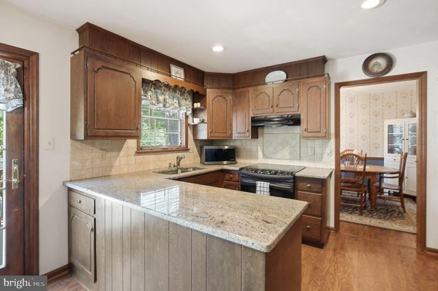 391 BUTTERNUT DR, Parkesburg, PA 19365