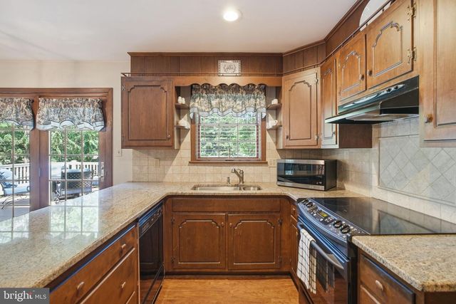 391 BUTTERNUT DR, Parkesburg, PA 19365