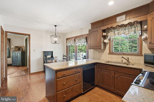 391 BUTTERNUT DR, Parkesburg, PA 19365