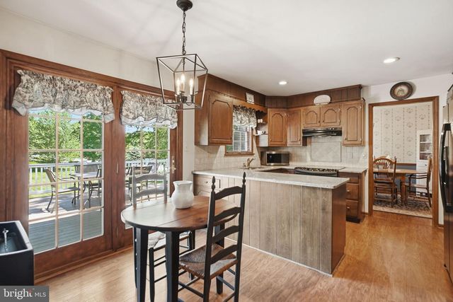 391 BUTTERNUT DR, Parkesburg, PA 19365