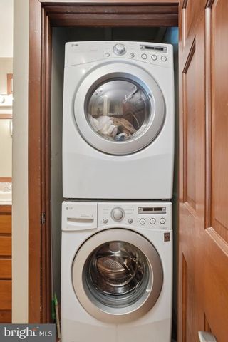 391 BUTTERNUT DR, Parkesburg, PA 19365