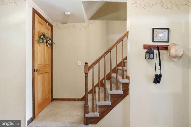 391 BUTTERNUT DR, Parkesburg, PA 19365