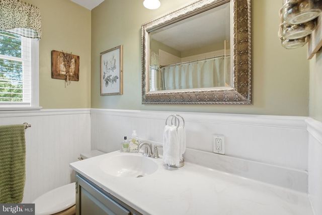391 BUTTERNUT DR, Parkesburg, PA 19365