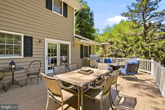 391 BUTTERNUT DR, Parkesburg, PA 19365