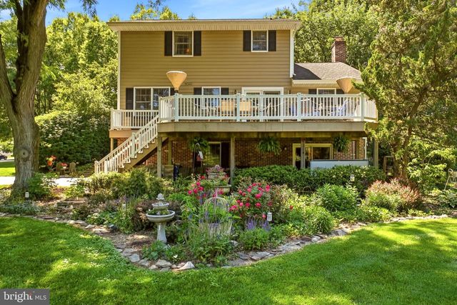 391 BUTTERNUT DR, Parkesburg, PA 19365