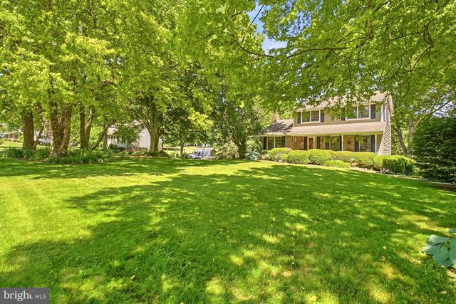 391 BUTTERNUT DR, Parkesburg, PA 19365