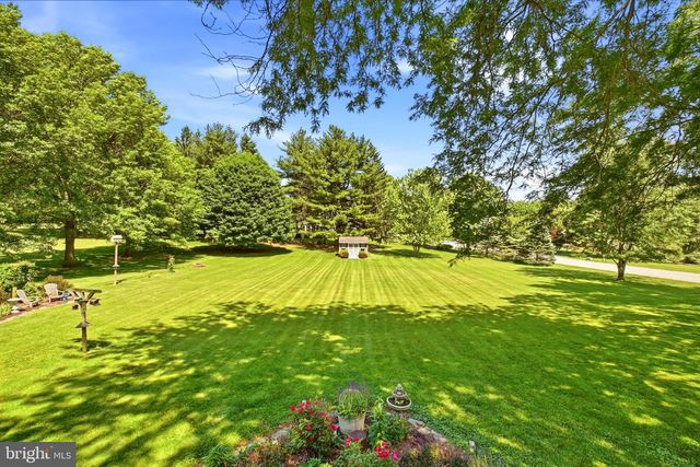 391 BUTTERNUT DR, Parkesburg, PA 19365