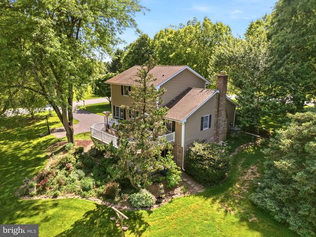 391 BUTTERNUT DR, Parkesburg, PA 19365