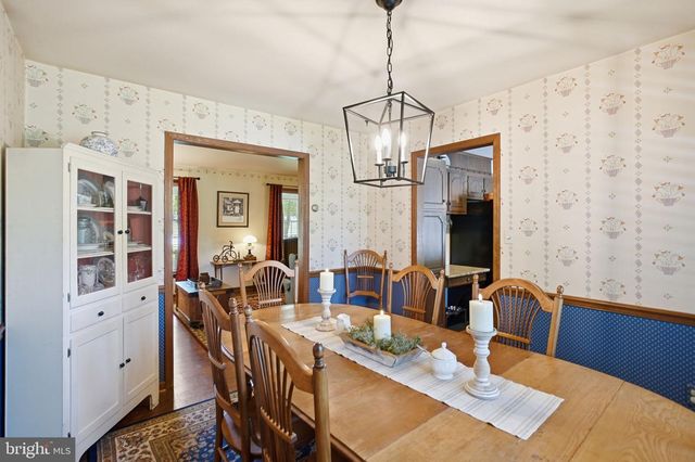 391 BUTTERNUT DR, Parkesburg, PA 19365